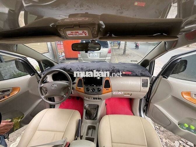 Toyota Innova 2008 G - 240000 km