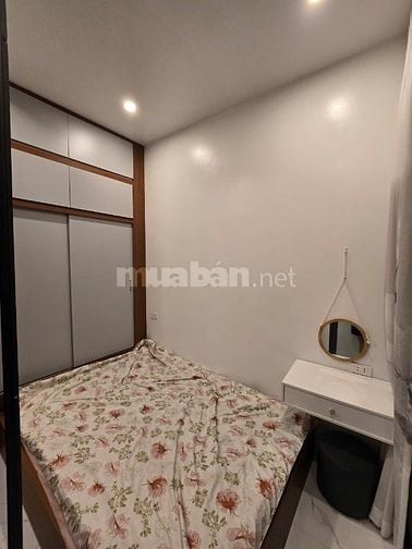Bán nhà riêng 2,5 tỷ, 15m2, ngõ nông lô góc, mặt tiền thoáng