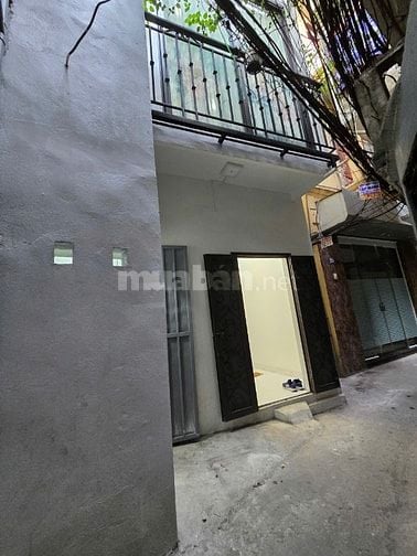 Bán nhà riêng 2,5 tỷ, 15m2, ngõ nông lô góc, mặt tiền thoáng
