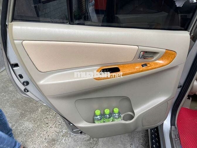 Toyota Innova 2008 G - 240000 km