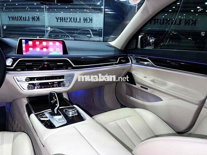 BMW 730LI Model 2016 - 68000 km