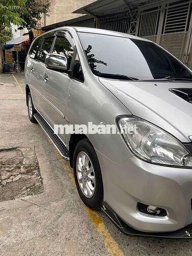 Toyota Innova 2008 G - 240000 km