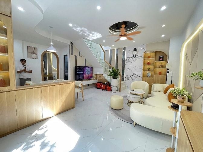Siêu Phẩm sân vườn nghỉ dưỡng 90m2 Thích Quảng Đức, P5, Q.Phú Nhuận.