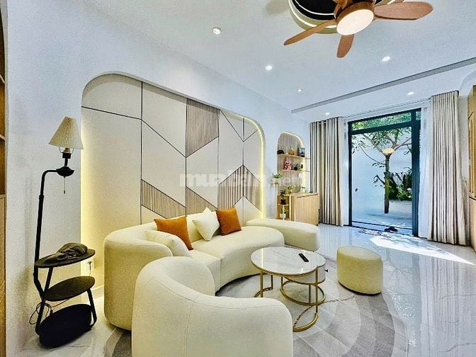 Siêu Phẩm sân vườn nghỉ dưỡng 90m2 Thích Quảng Đức, P5, Q.Phú Nhuận.