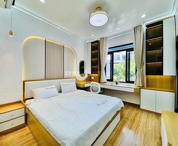 Siêu Phẩm sân vườn nghỉ dưỡng 90m2 Thích Quảng Đức, P5, Q.Phú Nhuận.