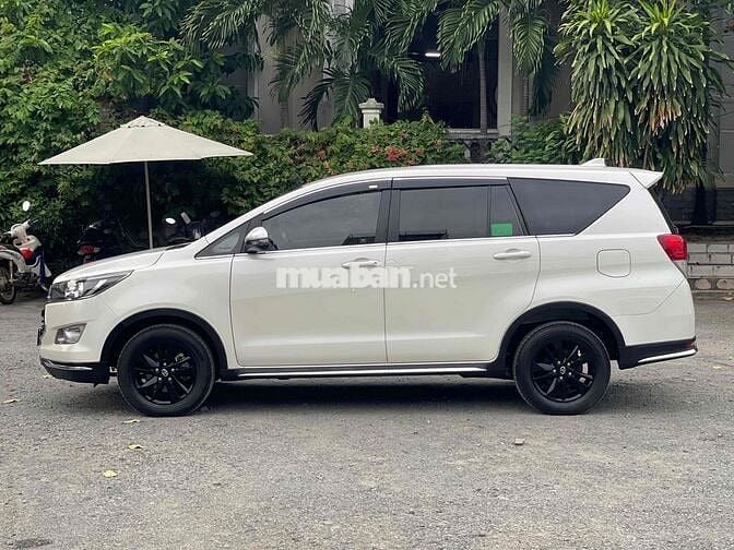 Toyota Innova 2.0Venturer 2019