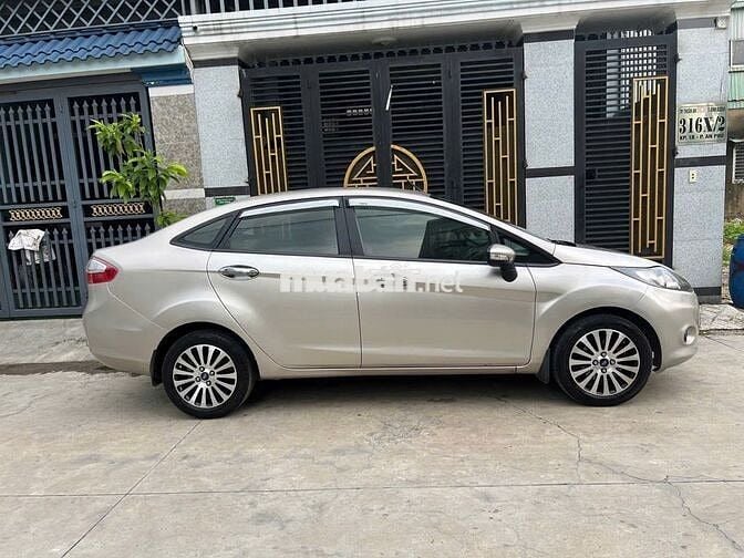 Ford Fiesta 2011 1.6 AT Sedan - 61000 km