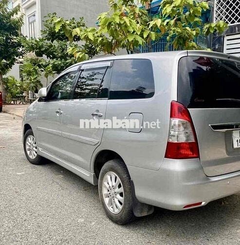Toyota Innova 2012 xe gia đình sử dụng