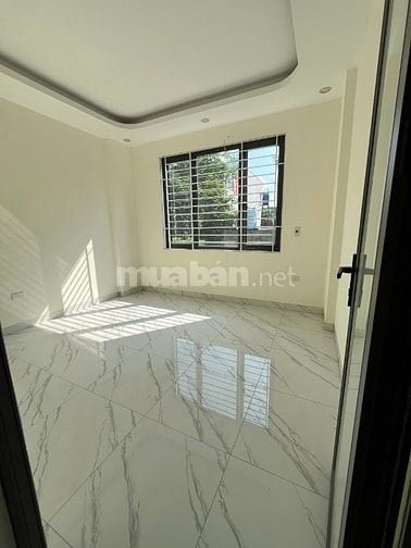 Cực rẻ!!! 3,x tỷ có ngay nhà 3 tầng, 44m2, oto đỗ cửa ở Phượng Đồng