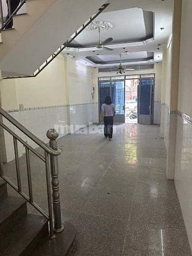 Bán căn Mặt tiền Tạ Quang Bửu P5Q8 