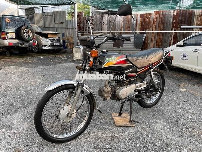 win100 máy zin êm, xe chất đẹp.