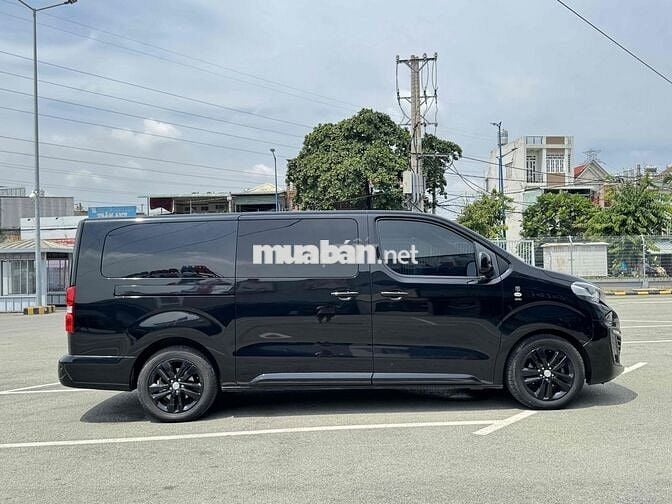 Peugeot Traveller 2019 Luxury odo 5v