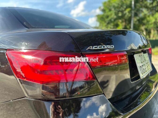 Honda Accord 2010 2.0 AT - 120000 km