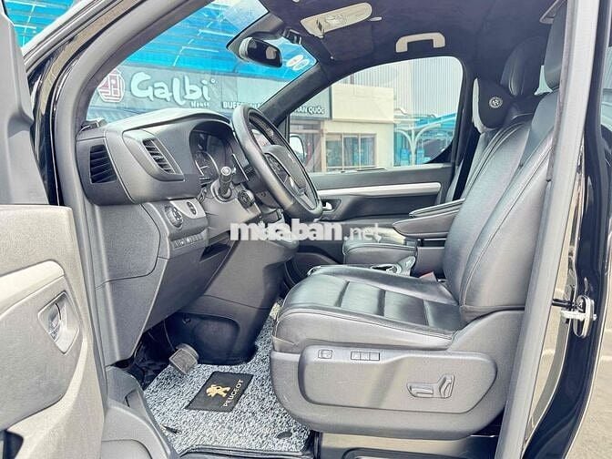 Peugeot Traveller 2019 Luxury odo 5v