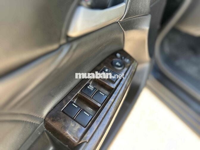 Honda Accord 2010 2.0 AT - 120000 km