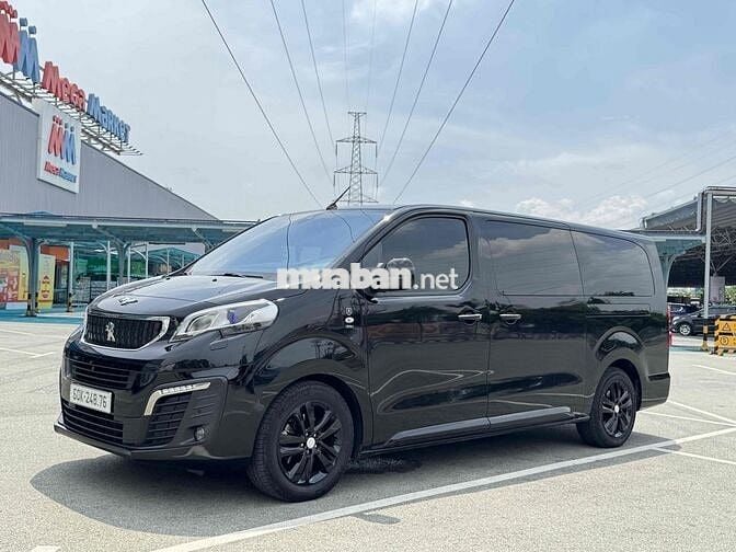 Peugeot Traveller 2019 Luxury odo 5v