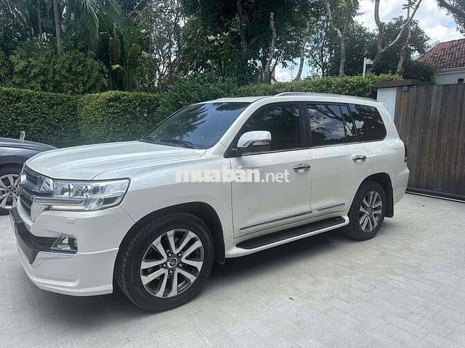 Toyota Land Cruiser 2018 VX-R - Bản Trung Đông