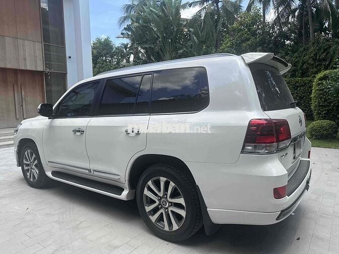 Toyota Land Cruiser 2018 VX-R - Bản Trung Đông