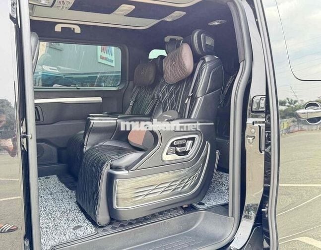 Peugeot Traveller 2019 Luxury odo 5v