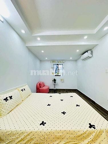 NHÀ ĐẸP SIÊU DÀI. TIỆN KINH DOANH. HẺM XE HƠI.