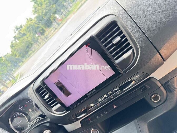 Peugeot Traveller 2019 Luxury odo 5v