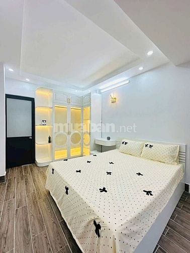 NHÀ ĐẸP SIÊU DÀI. TIỆN KINH DOANH. HẺM XE HƠI.