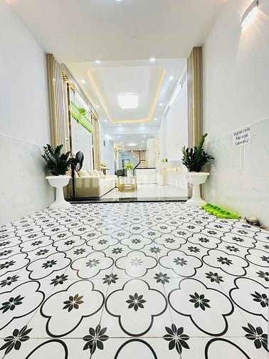 NHÀ ĐẸP SIÊU DÀI. TIỆN KINH DOANH. HẺM XE HƠI.