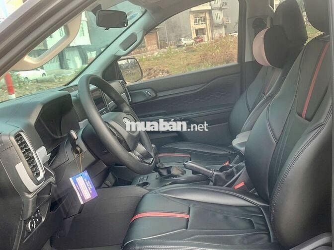 Bán Ford Ranger XLS 2024 mới đẹp