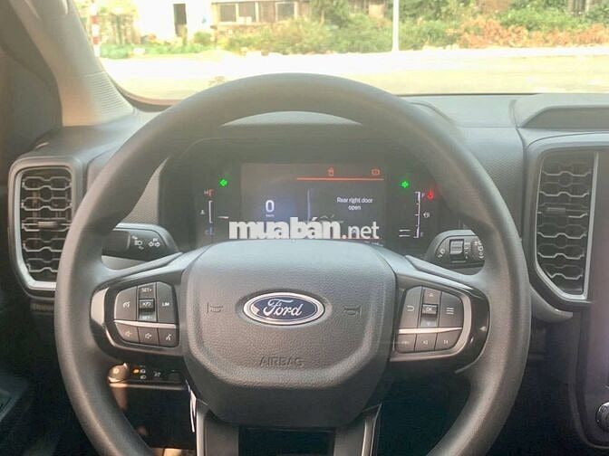 Bán Ford Ranger XLS 2024 mới đẹp