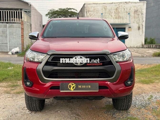 Hilux 2.4E AT 1 cầu siêu lướt 3.400km 1 chủ