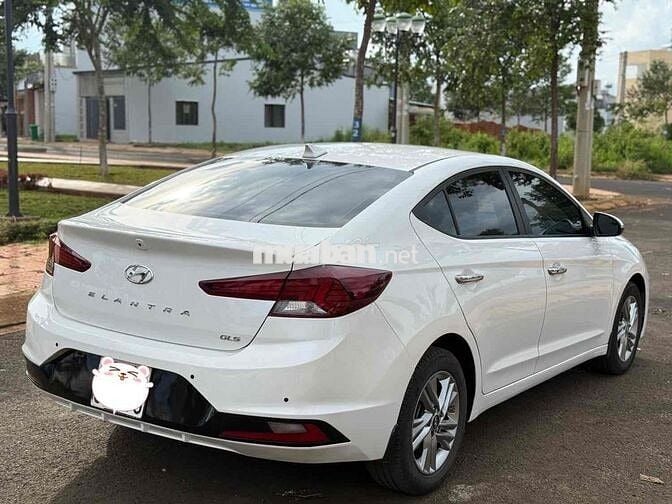 Bán xe elantra 2020 tự động rất đẹp