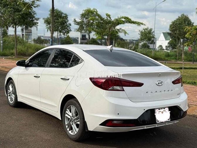 Bán xe elantra 2020 tự động rất đẹp