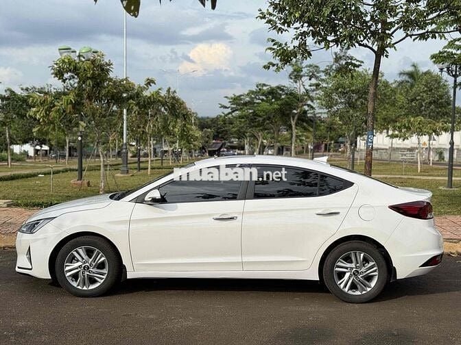 Bán xe elantra 2020 tự động rất đẹp