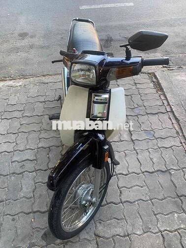 xe đẹp máy chạy rất ngon.mua về đi ko làm gi cả