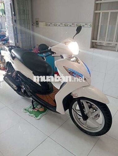 Gia đình Cần bán xe Sh SYM  còn mới Rin nguyên bản