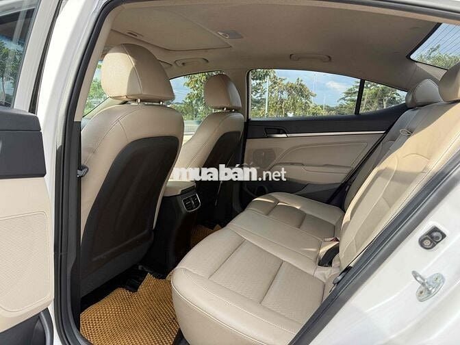 Bán xe elantra 2020 tự động rất đẹp