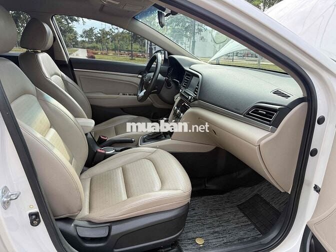 Bán xe elantra 2020 tự động rất đẹp