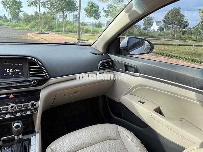 Bán xe elantra 2020 tự động rất đẹp