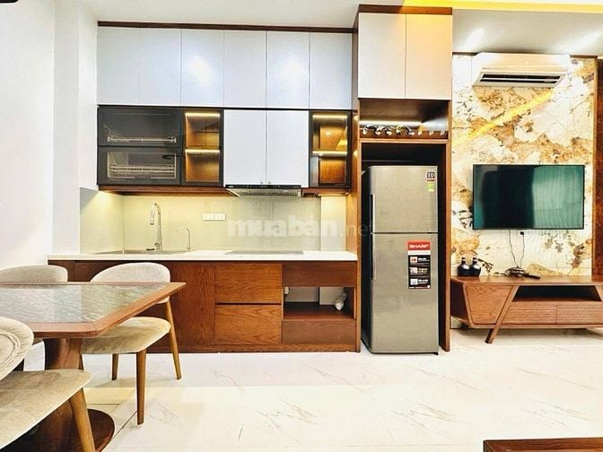 Nhà Đẹp Lô Góc, Gần Phố, Trương Định 34m, 5 tầng, mt 4.7m, giá 9.5 tỷ