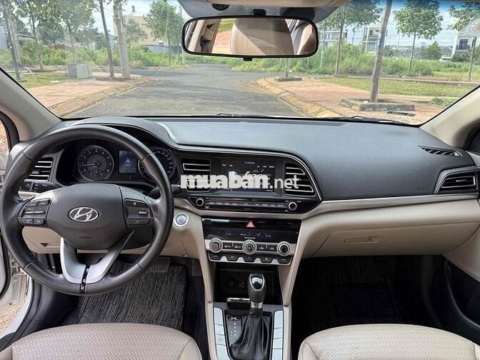 Bán xe elantra 2020 tự động rất đẹp