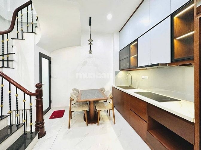 Nhà Đẹp Lô Góc, Gần Phố, Trương Định 34m, 5 tầng, mt 4.7m, giá 9.5 tỷ