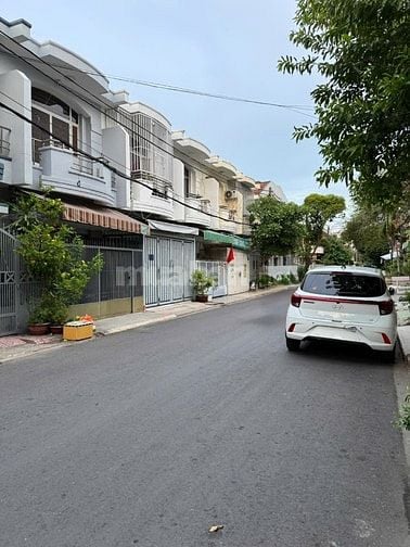 Nhà 4x16m 1 trệt 1 lầu KDC BÌNH HƯNG 