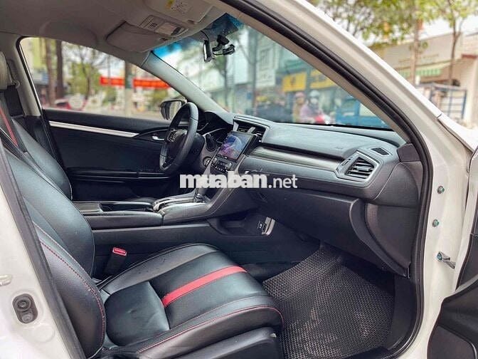 Honda Civic 2019 1.8E - 70000 km