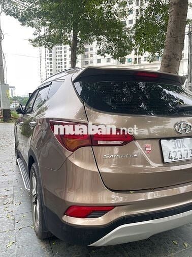 Hyundai Santa Fe 2016 2.4L 4WD - 100000 km