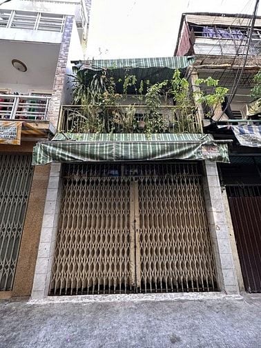 GIẢM SÂU 2,7T - CÁCH MẠNG THÁNG 8 QUẬN 3, GẦN 50M2 HẺM 6M Ô TÔ VÀO NHÀ