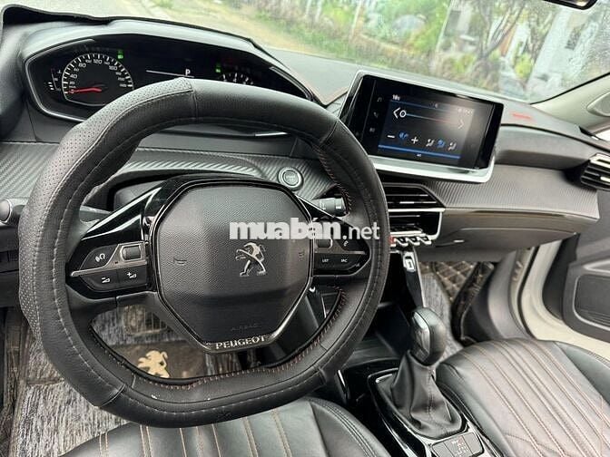 Peugeot 2008 1.2AT Active 2022