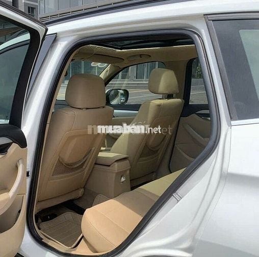 Bán rẻ BMW X1 2011 Zin độ full rất đẹp Hoặc đổi 7c
