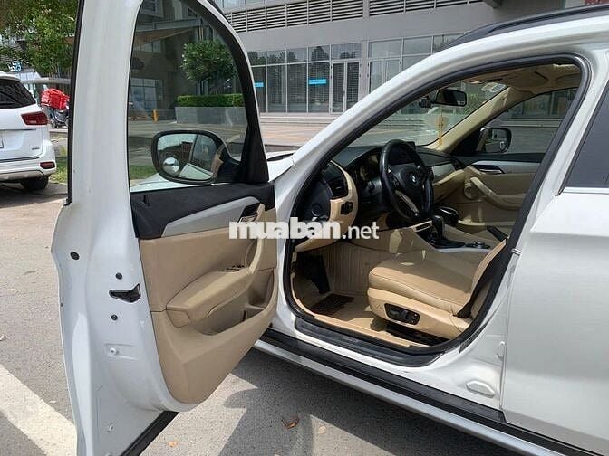 Bán rẻ BMW X1 2011 Zin độ full rất đẹp Hoặc đổi 7c
