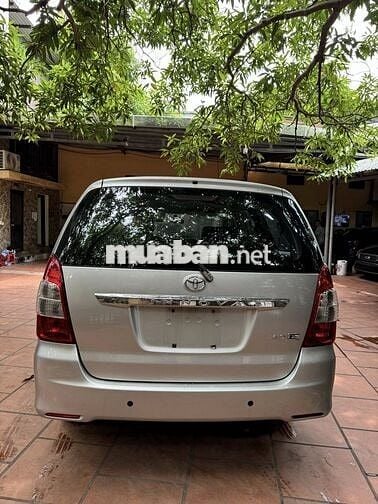 Toyota Innova 2013 2.0E