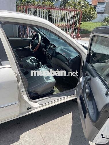 Ford Laser 2002  số sàng có máy lạnh đầy đủ